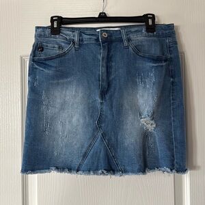 KanCan Junior's Distressed Raw‎ Hem Jean Skirt Size 9/28